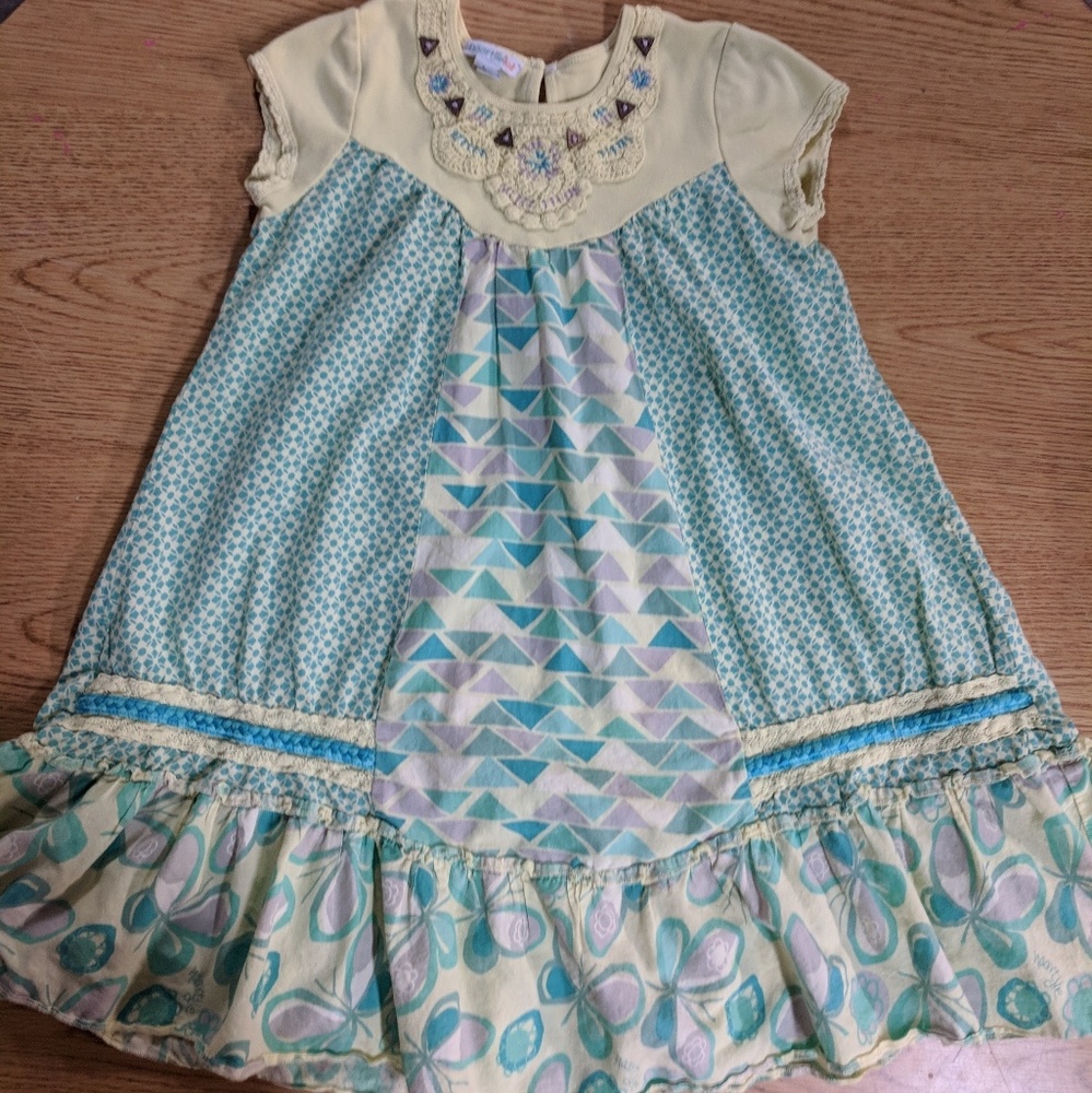 Girls dress